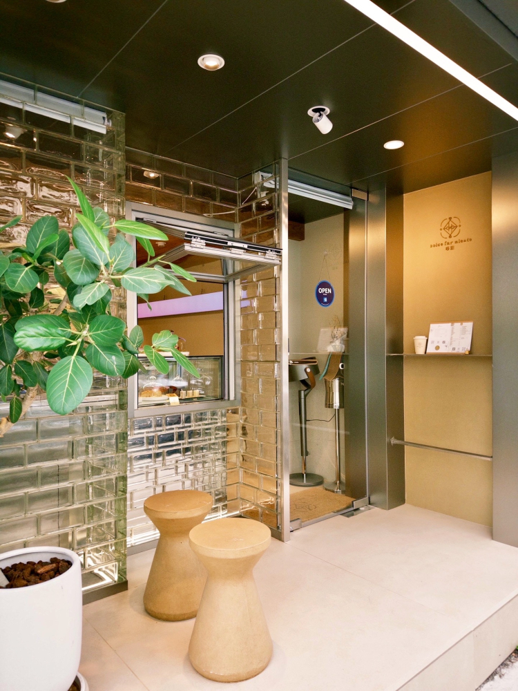 377F81CB-4A45-4C79-8426-4B7EE8BB6A4A