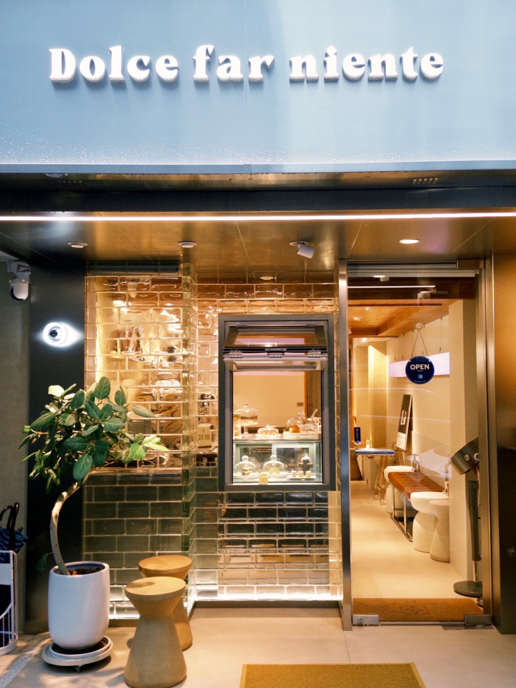 7EF513BA-EC8E-424A-A882-9C1C56E34447