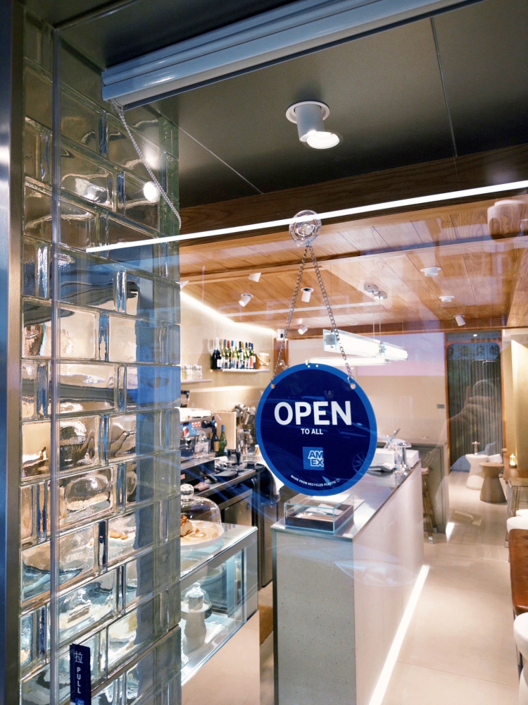 E7EB162E-A586-489C-B86C-9967C1E96340