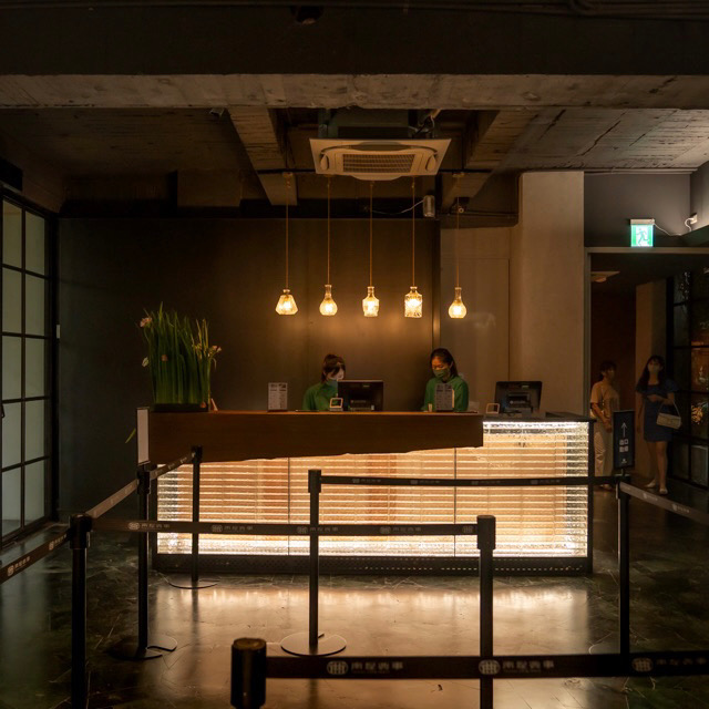 施工建材：實心玻璃磚  ｜
施工工法：平砌式 ｜
顏色：透明